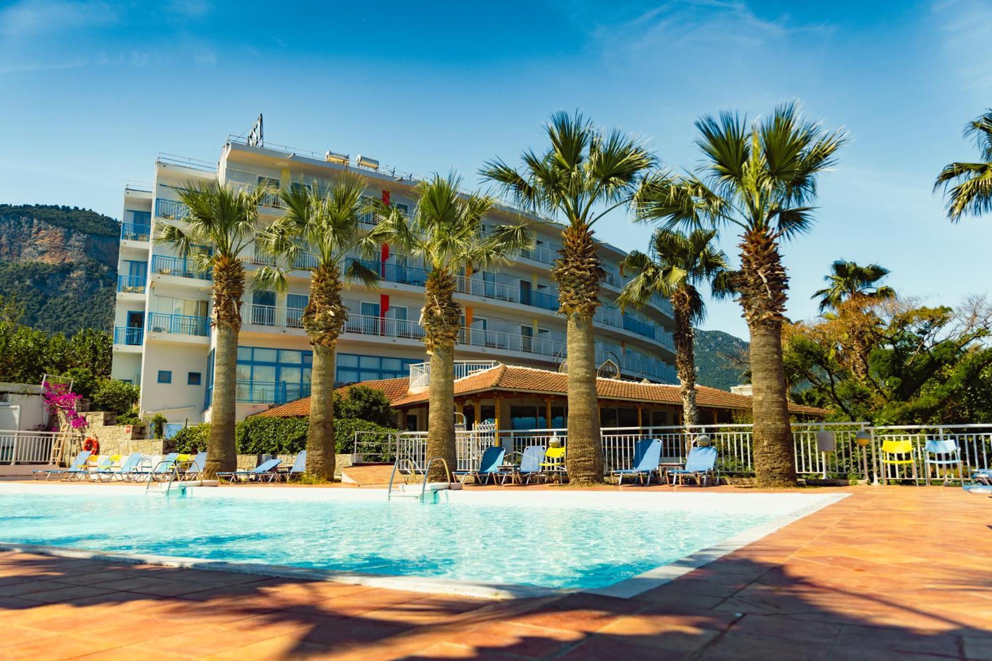 Hotel Sissy Kamena Vourla Exterior foto
